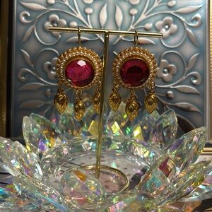 Luxurious 24k plated cabochon earrings with dangling elements